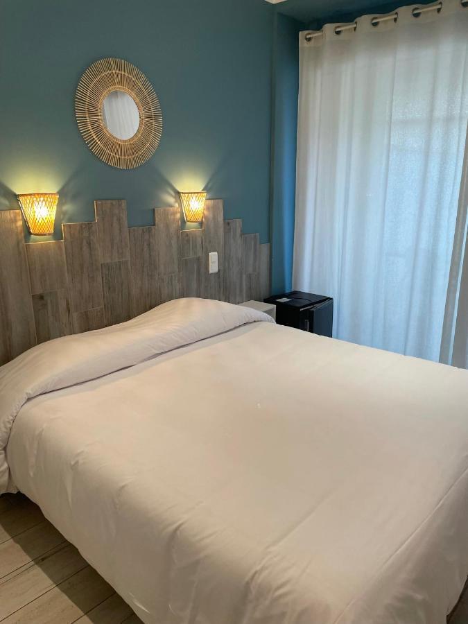 Au Tapis De Sable Hotel Saint-Cyr-sur-Mer Luaran gambar