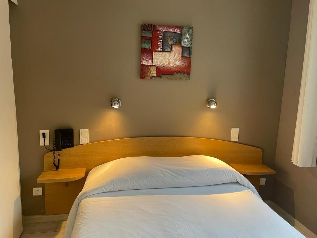 Au Tapis De Sable Hotel Saint-Cyr-sur-Mer Luaran gambar