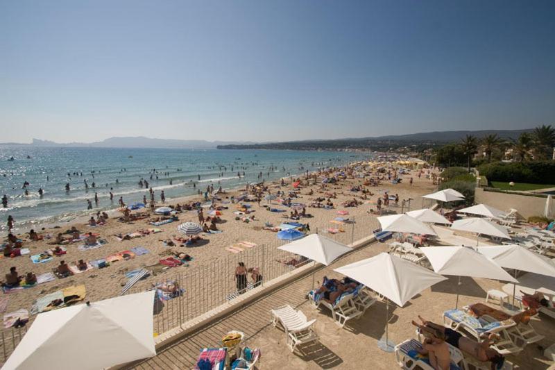 Au Tapis De Sable Hotel Saint-Cyr-sur-Mer Luaran gambar